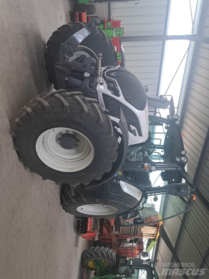 Valtra N155 Трактора