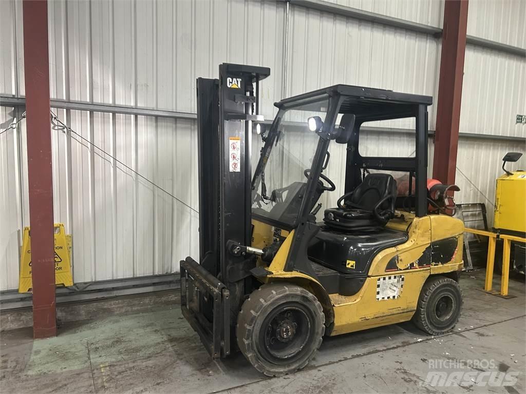 CAT GP35NT Газовые погрузчики