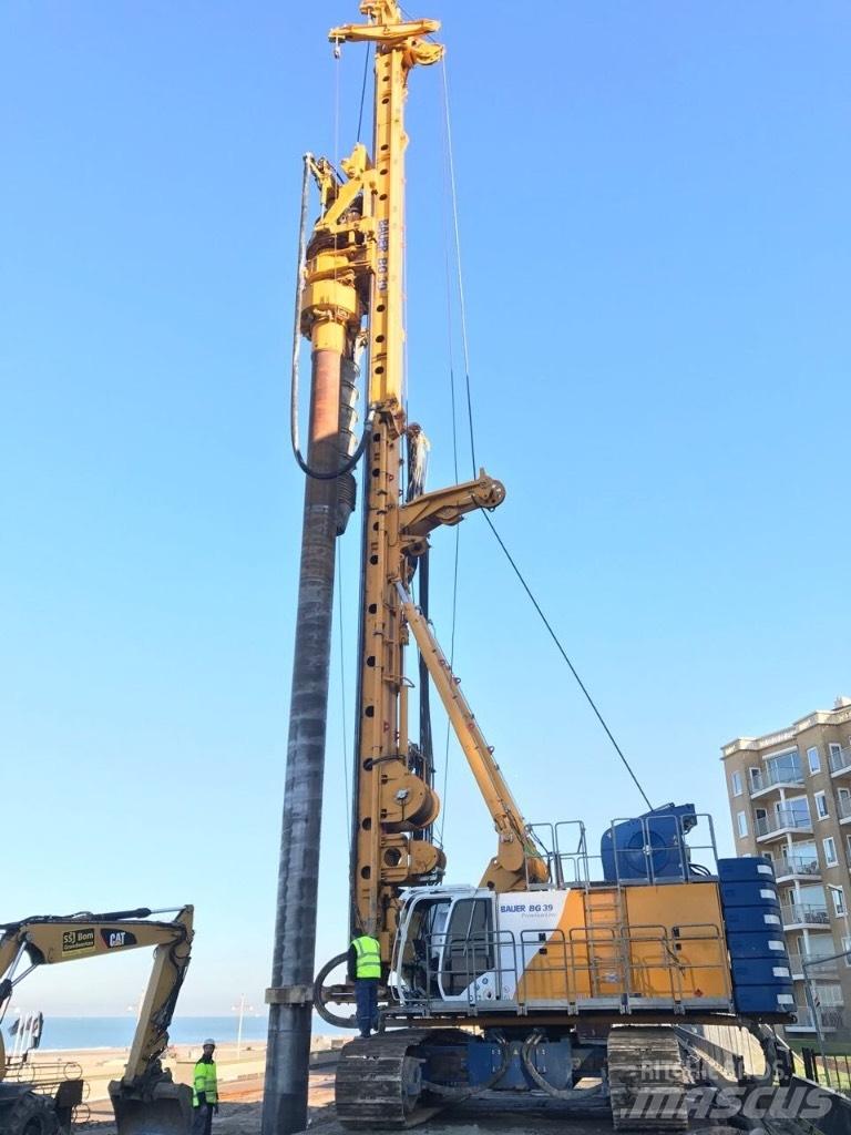 Bauer BG 39 V Гусеничные буровые установки