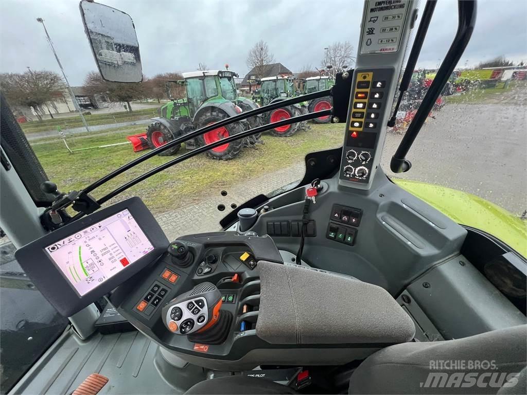 CLAAS Axion 930 Трактора