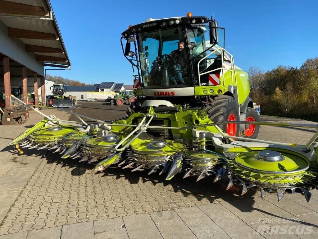CLAAS Jaguar 950 Самоходные кормоуборочные комбайны