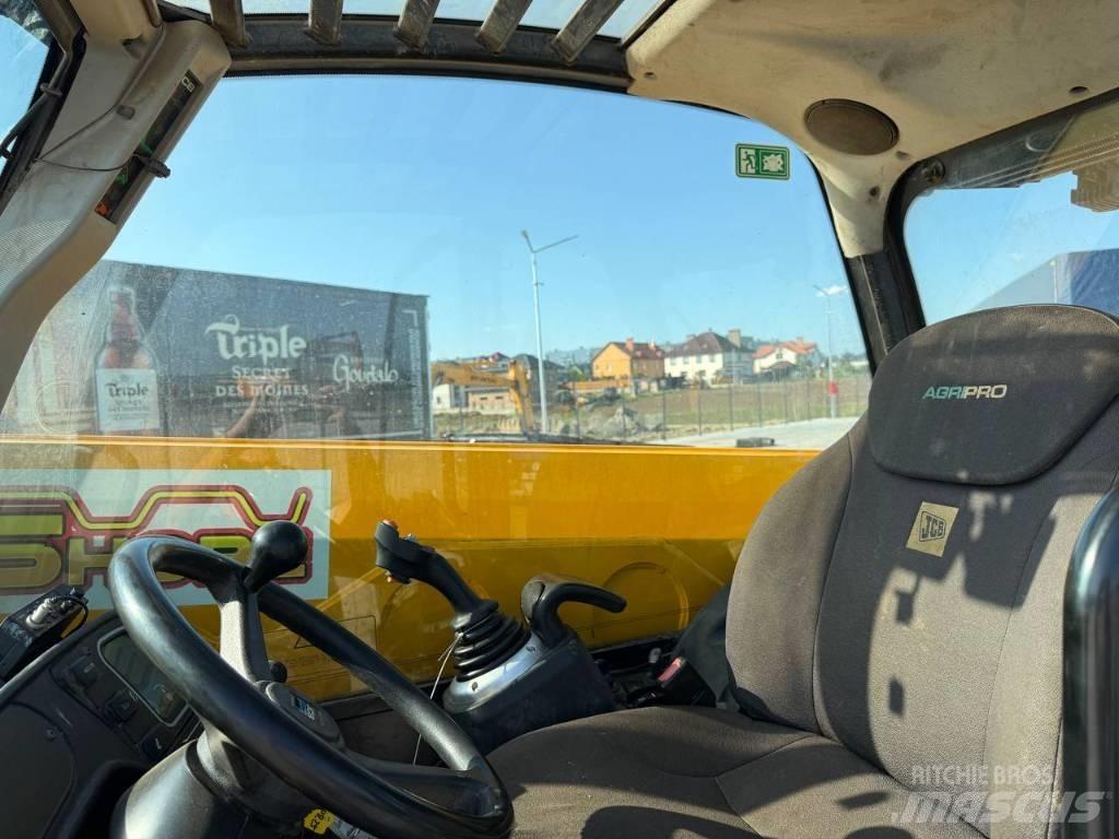 JCB 541-70 Agri Сельскохозяйственные телескопические погрузчики