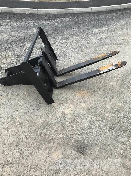  13T PALLET FORK Строительная техника - Другие