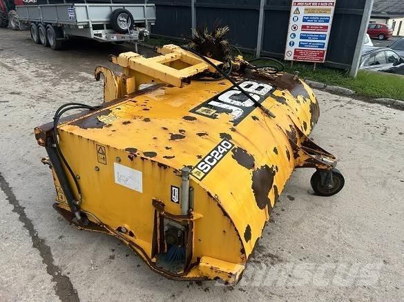 JCB SWEEPER SC240 Строительная техника - Другие