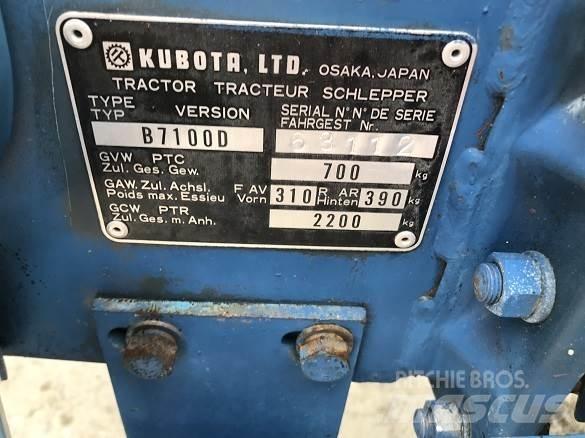 Kubota B7100D Экскаваторы-погрузчики