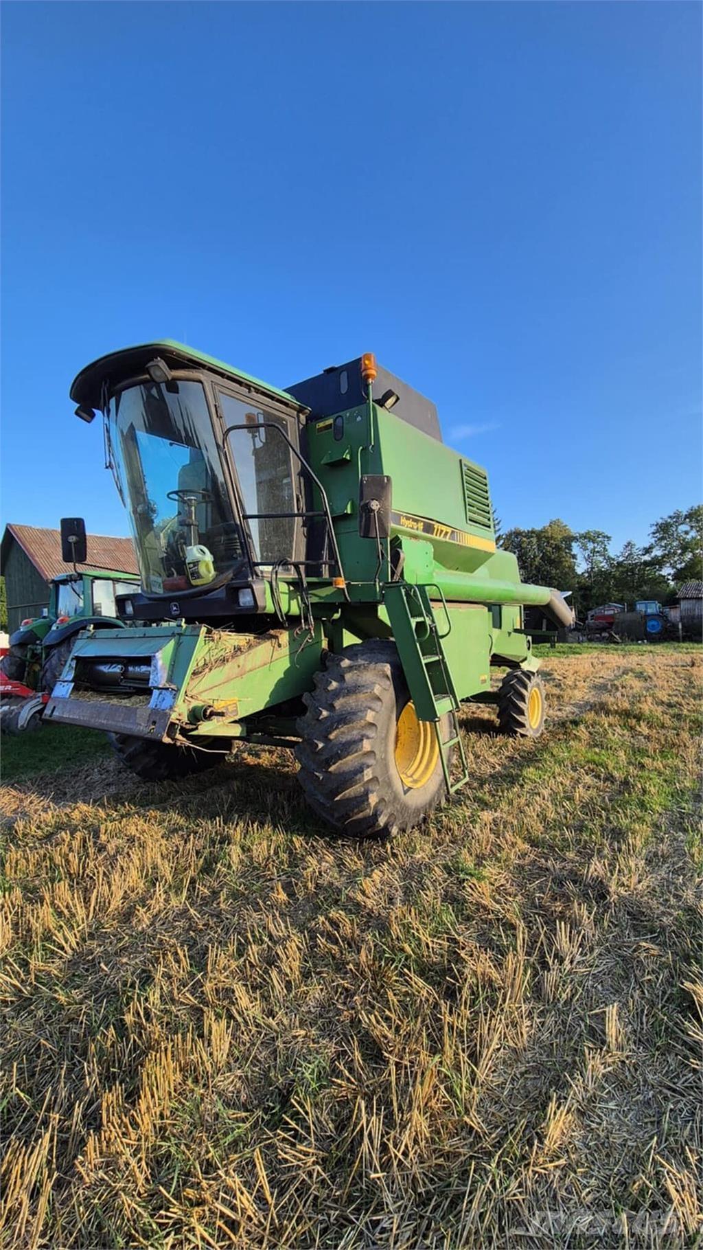 John Deere 1177 Зерноуборочные комбайны