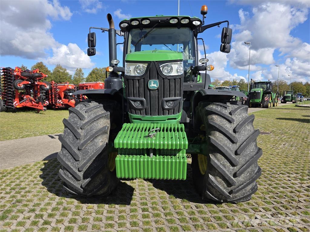 John Deere 6215R Трактора