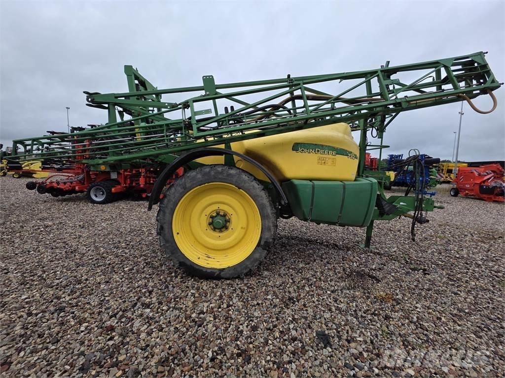 John Deere 732 Опрыскиватели для виноградников