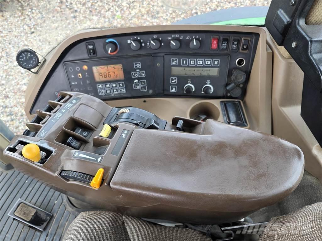 John Deere 8220 Трактора