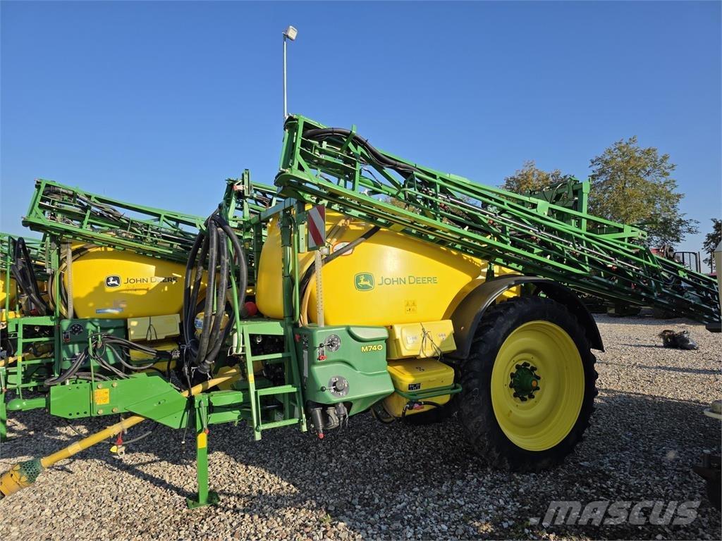 John Deere M740 Прицепные опрыскиватели