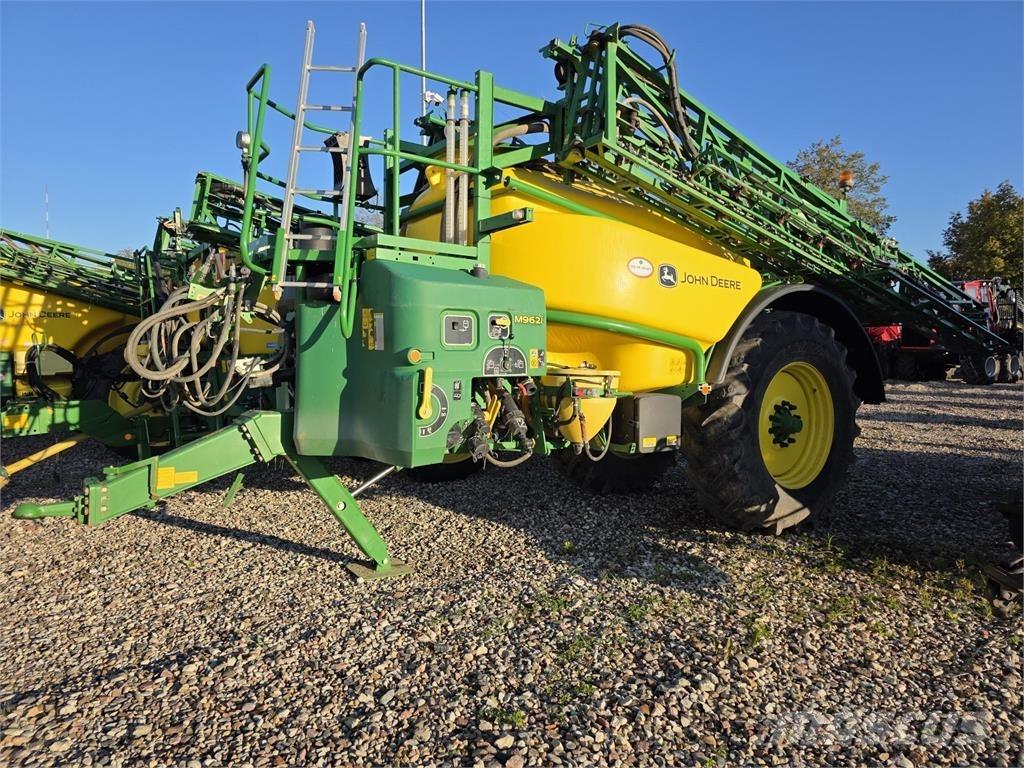 John Deere M962i Прицепные опрыскиватели