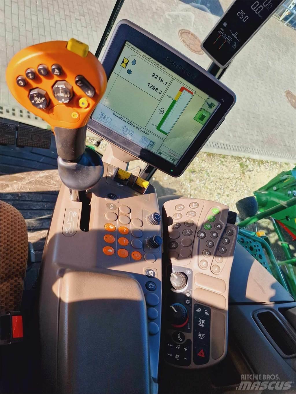 John Deere T660 Зерноуборочные комбайны
