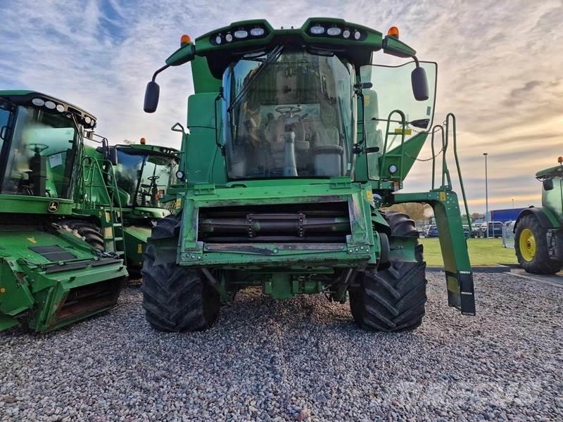 John Deere T660 Зерноуборочные комбайны