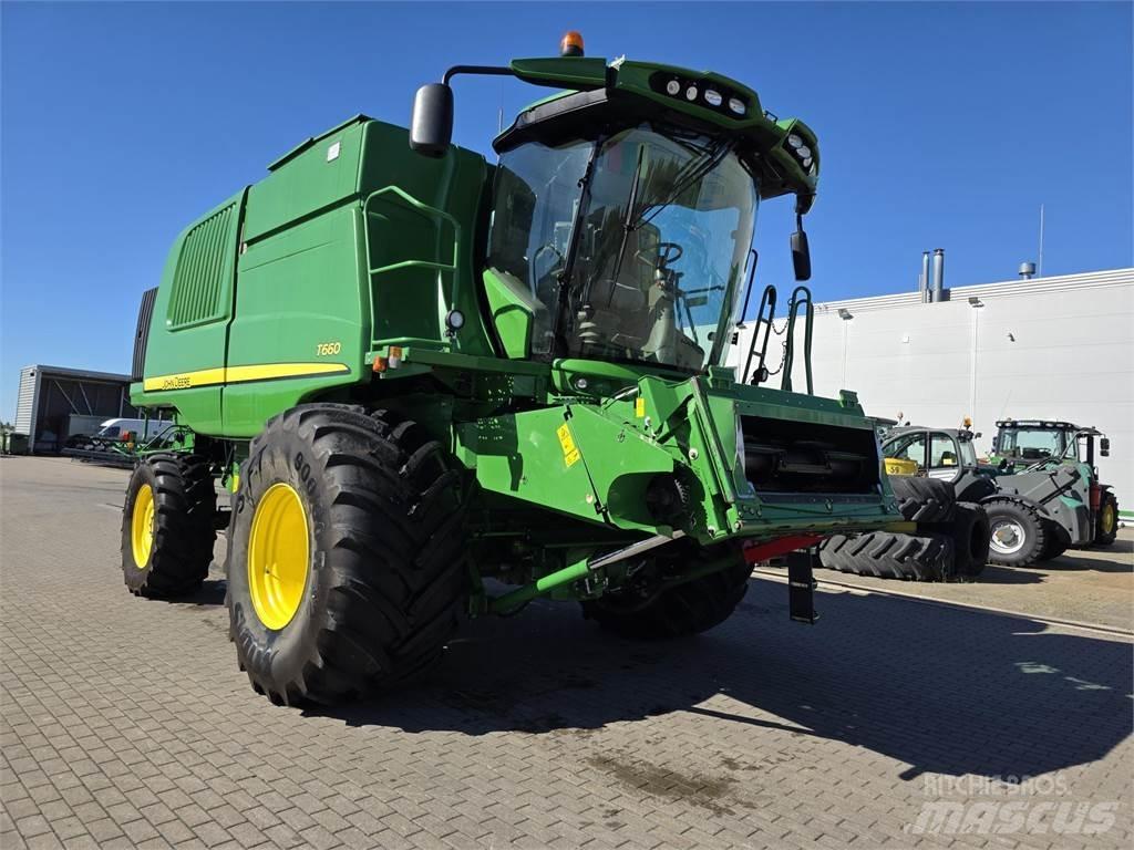 John Deere T660 Зерноуборочные комбайны