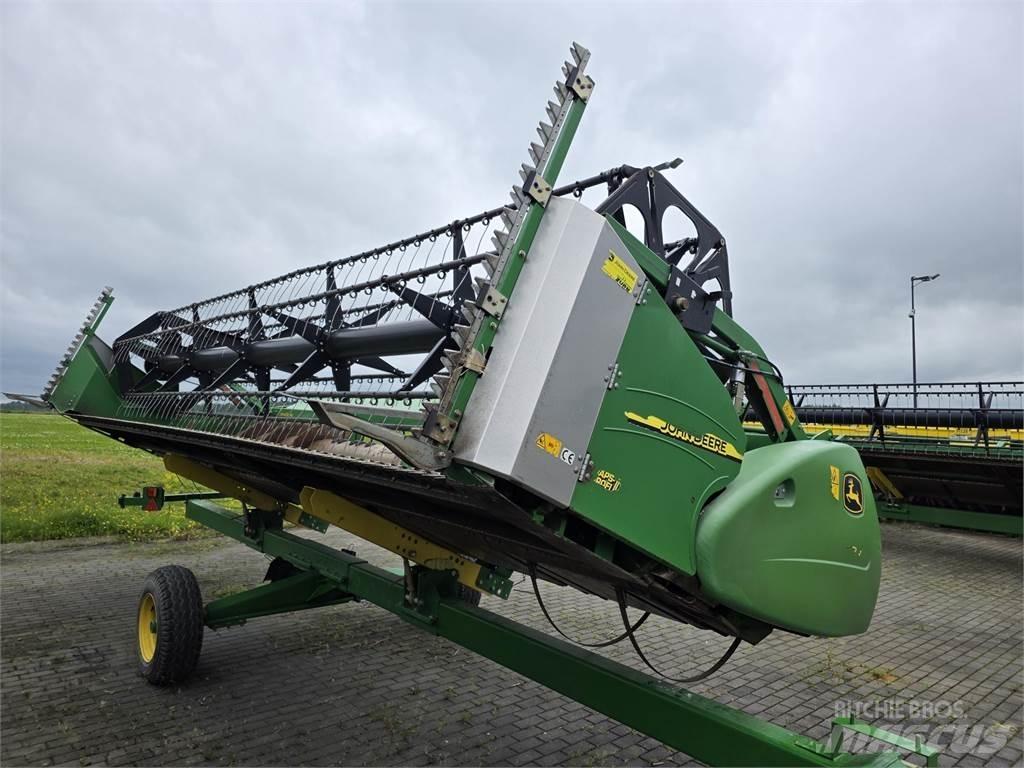 John Deere T660 Зерноуборочные комбайны