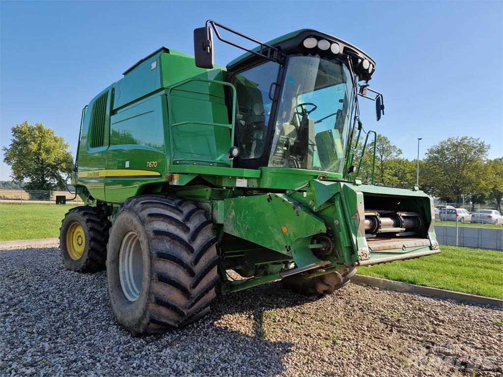 John Deere T670 Зерноуборочные комбайны