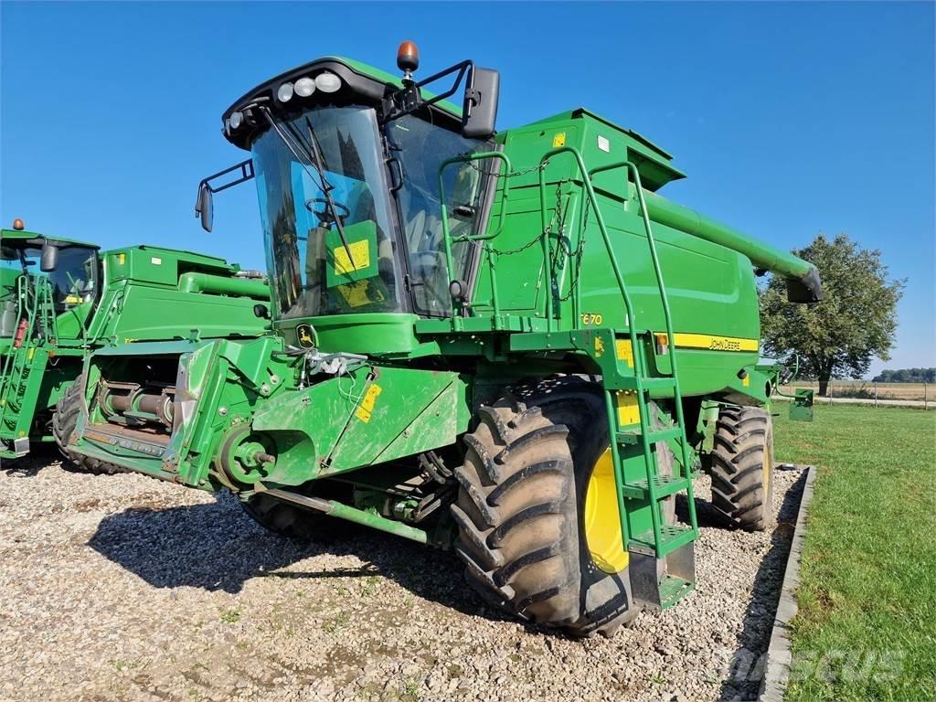 John Deere T670 Зерноуборочные комбайны