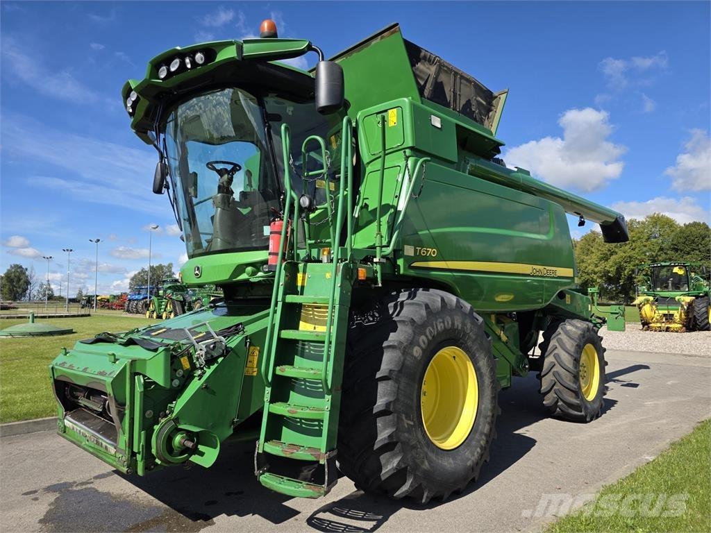 John Deere T670 Зерноуборочные комбайны