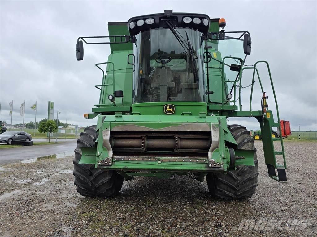 John Deere T670 Зерноуборочные комбайны