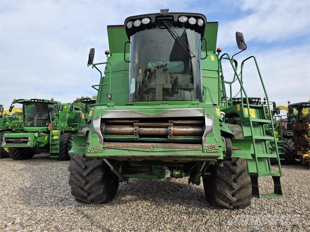 John Deere T670 Зерноуборочные комбайны