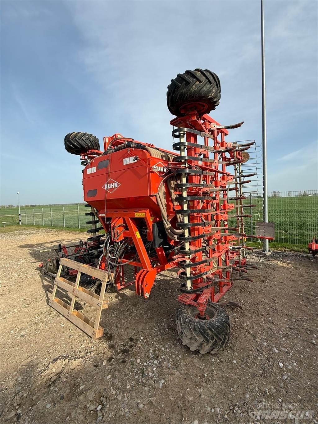 Kuhn MEGANT 600 Другие складские механизмы