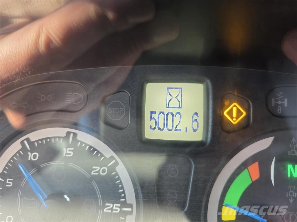 New Holland T7.215S Трактора