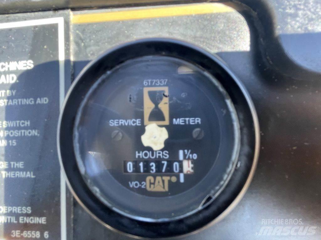 CAT CP-323C Трактора