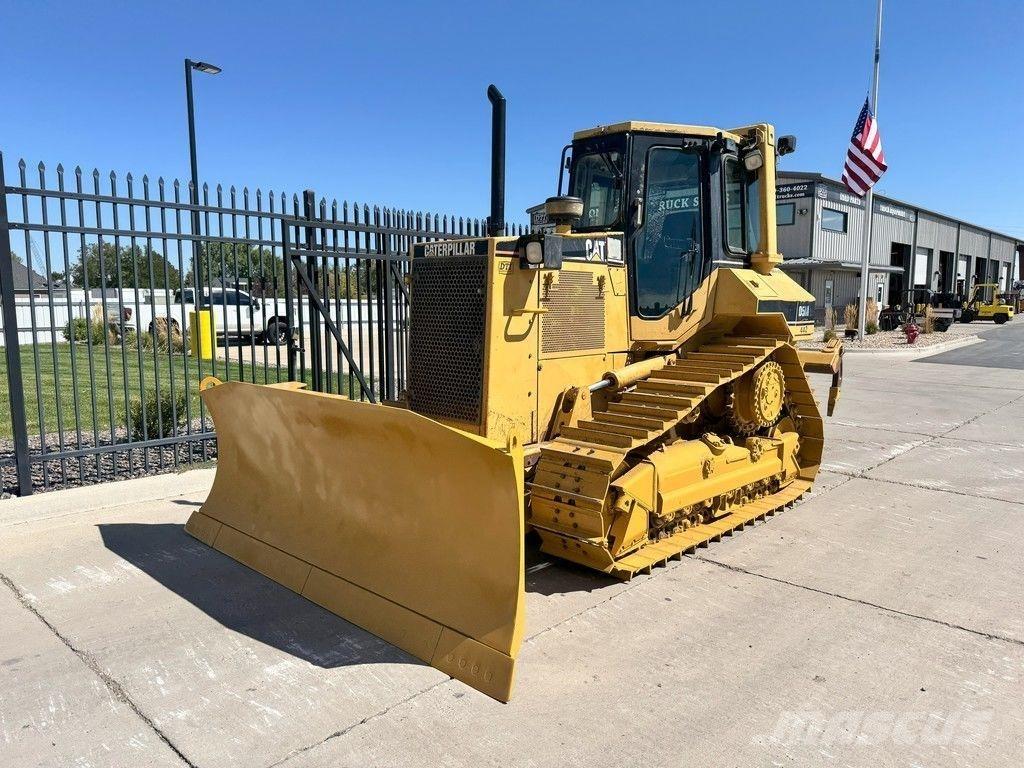 CAT D5M XL Гусеничные бульдозеры