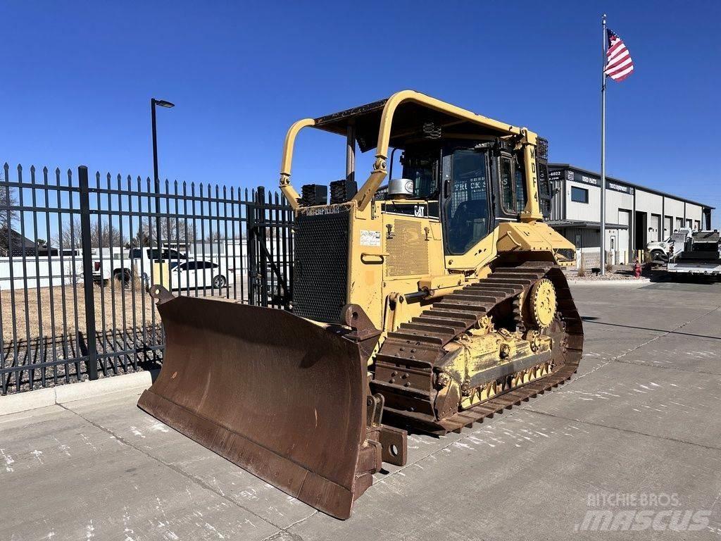 CAT D6M XL Гусеничные бульдозеры