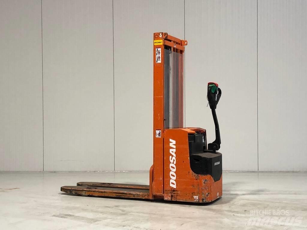 Doosan LEDS12.5C Ручные штабелёры с электроподъёмом