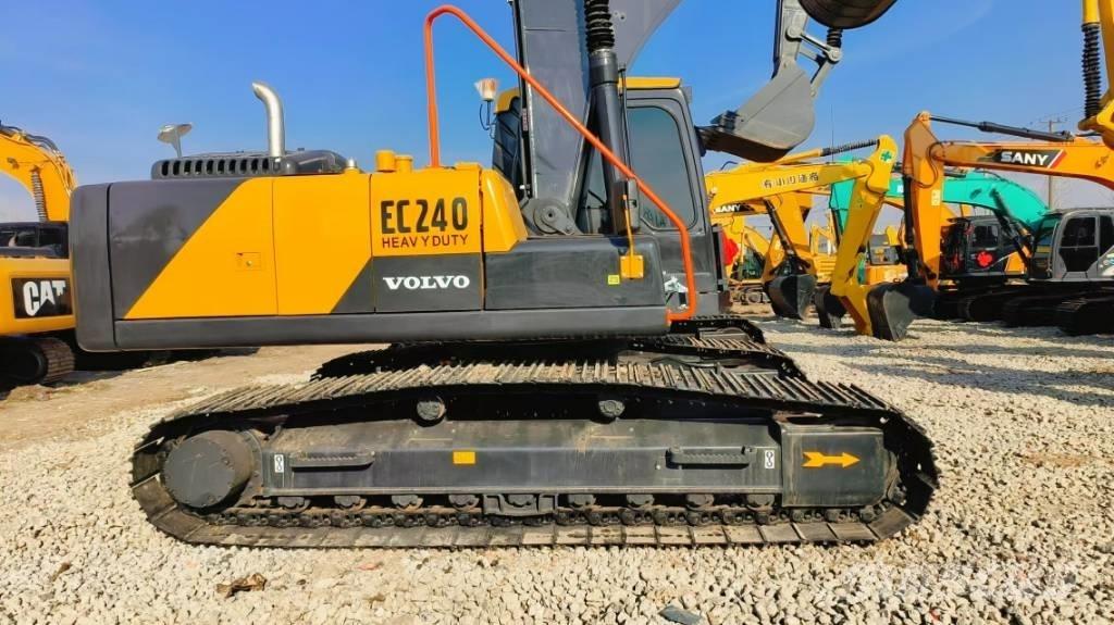 Volvo EC 240 Гусеничные экскаваторы