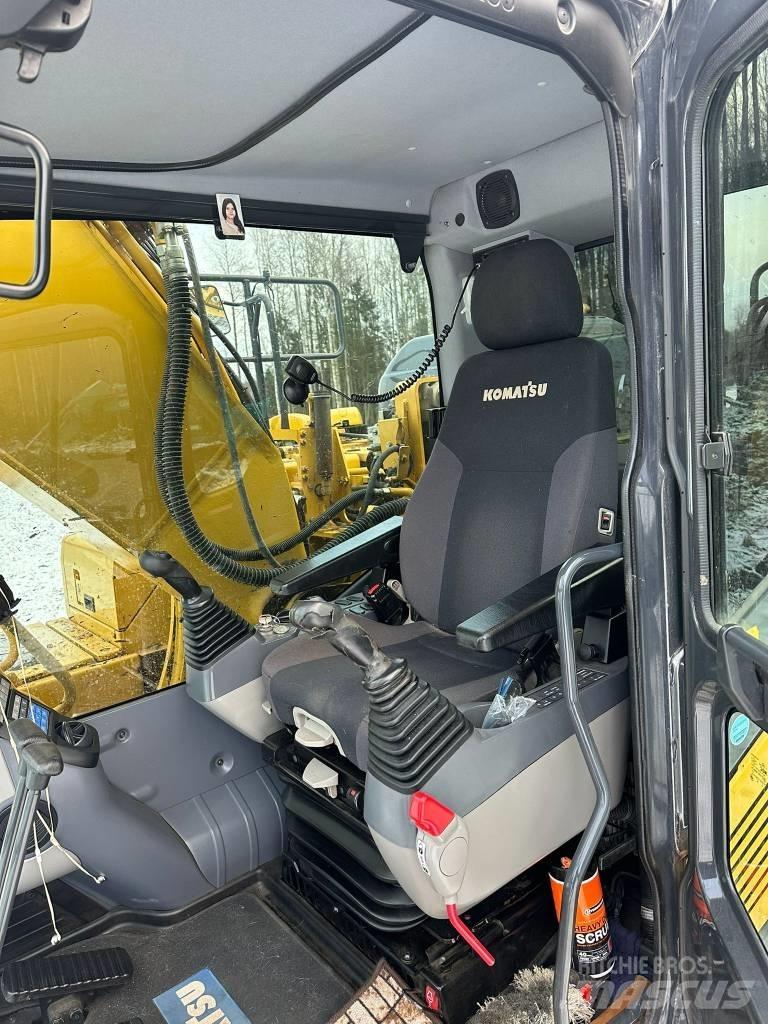 Komatsu PC210LC-11 Гусеничные экскаваторы