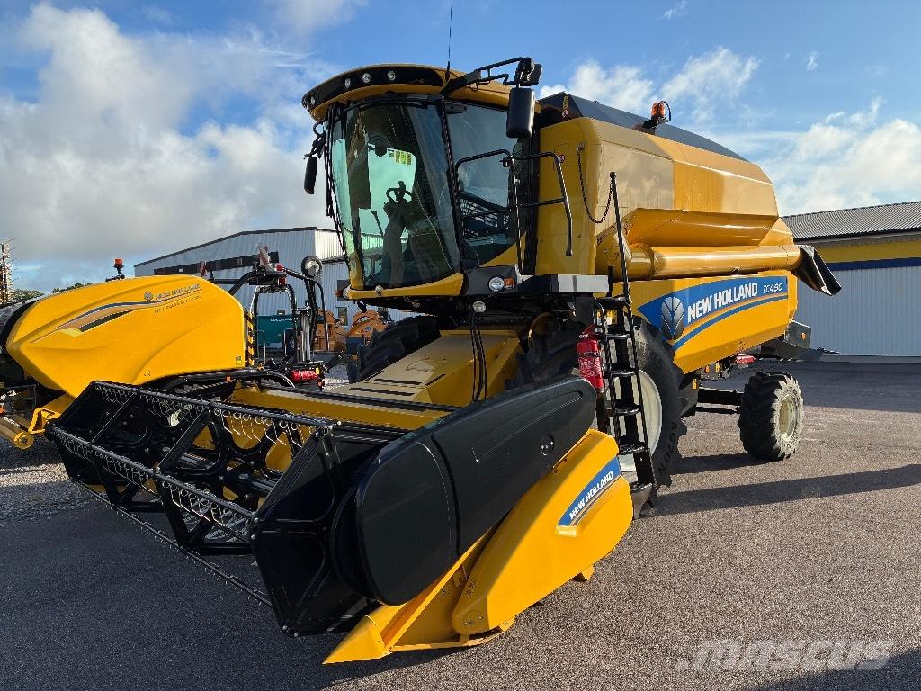 New Holland Tc 4.90 Зерноуборочные комбайны