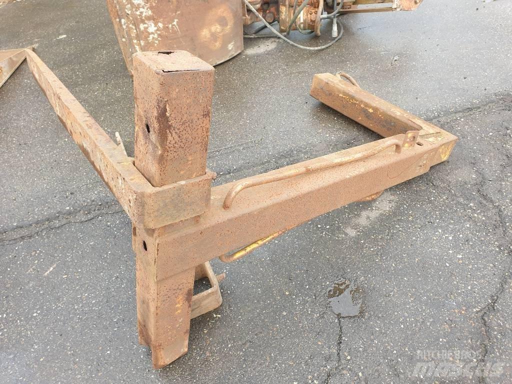  Frame with forks Паллетные вилы для фронтальных погрузчиков