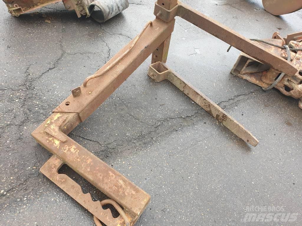  Frame with forks Паллетные вилы для фронтальных погрузчиков