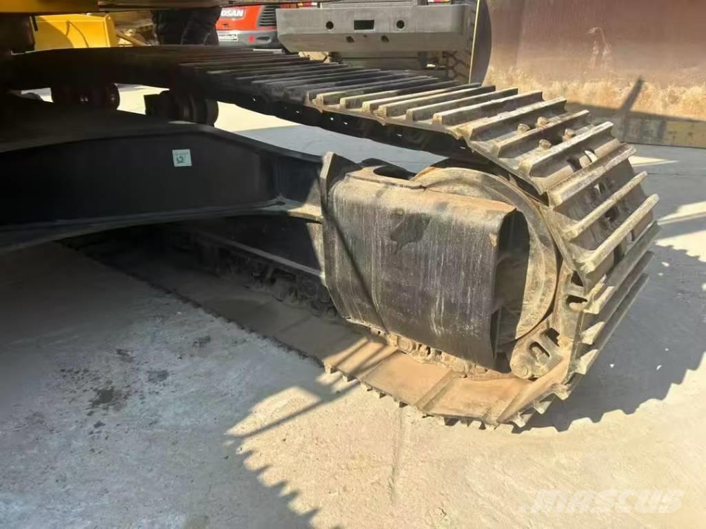 CAT 330D2L Гусеничные экскаваторы