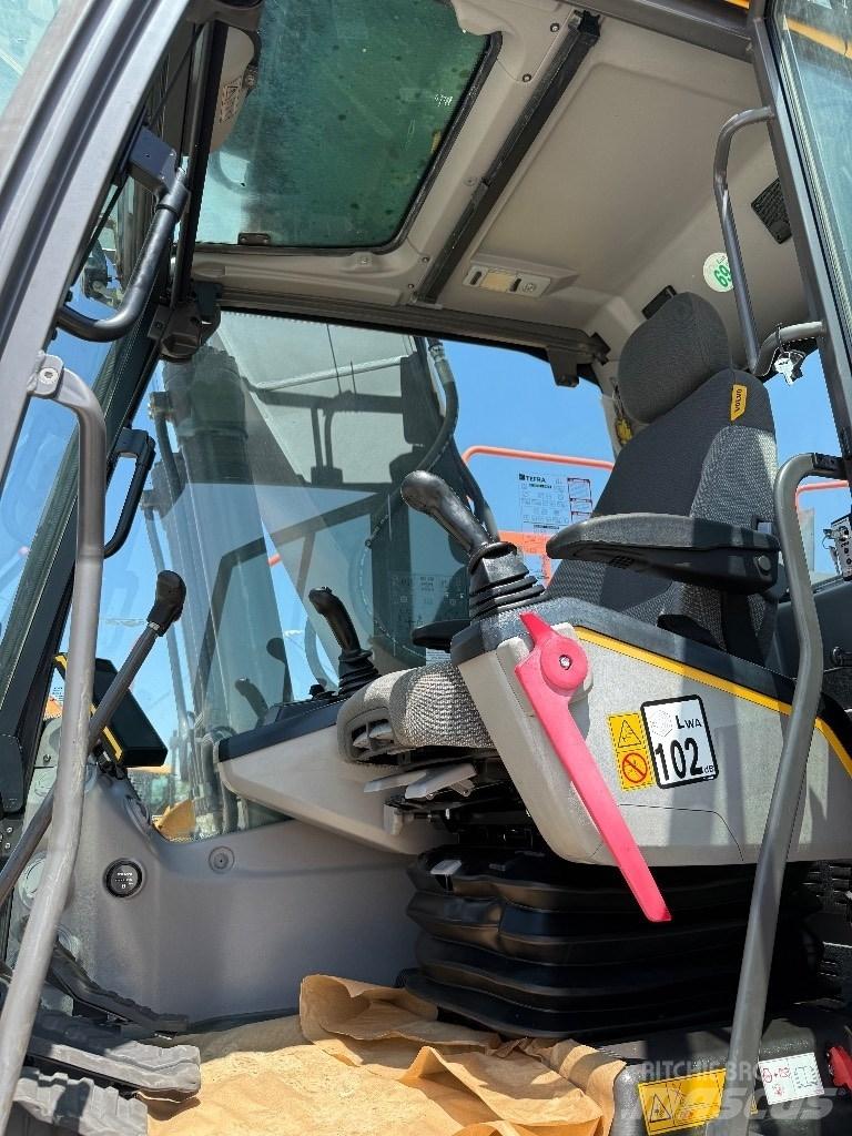 Volvo EC 220 E Гусеничные экскаваторы
