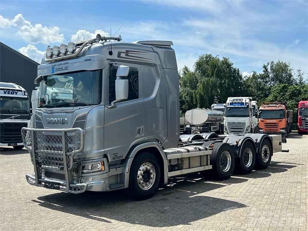 Scania R 650 8X4 Шасси с кабиной