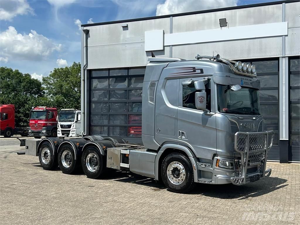 Scania R 650 8X4 Шасси с кабиной