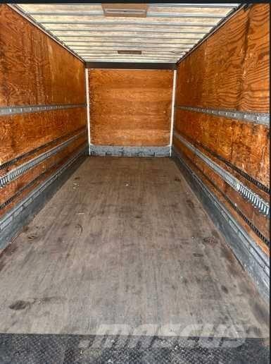 Freightliner M2-112 Грузовики-Фургоны