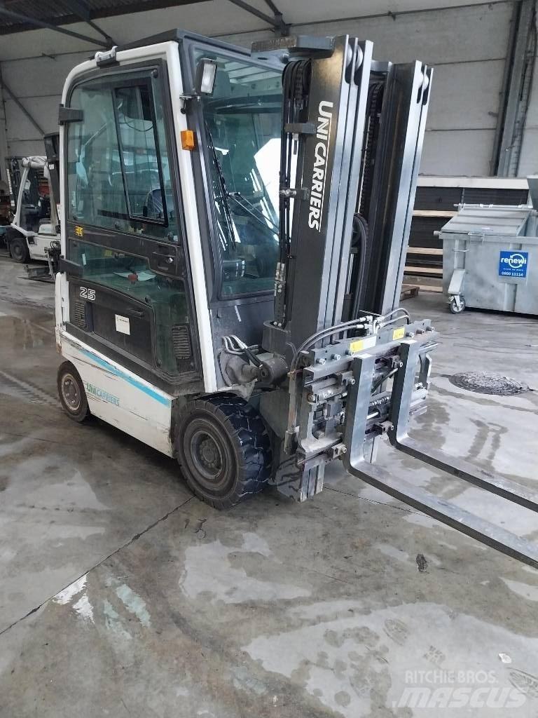 UniCarriers QX25 Электропогрузчики