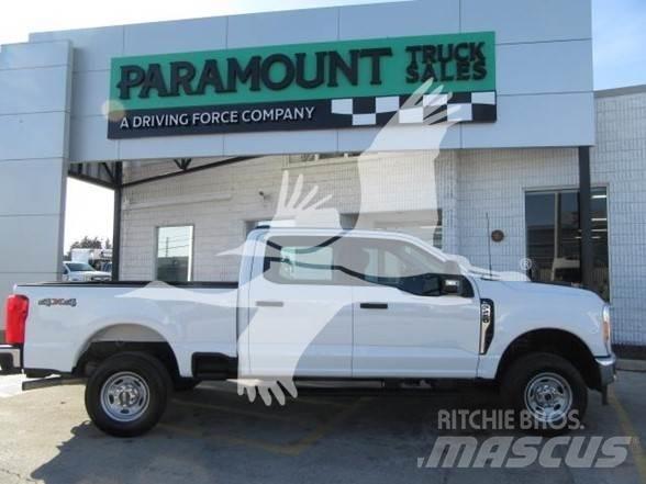 Ford F250 Строительная техника - Другие