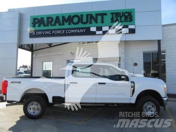 Ford F250 Строительная техника - Другие