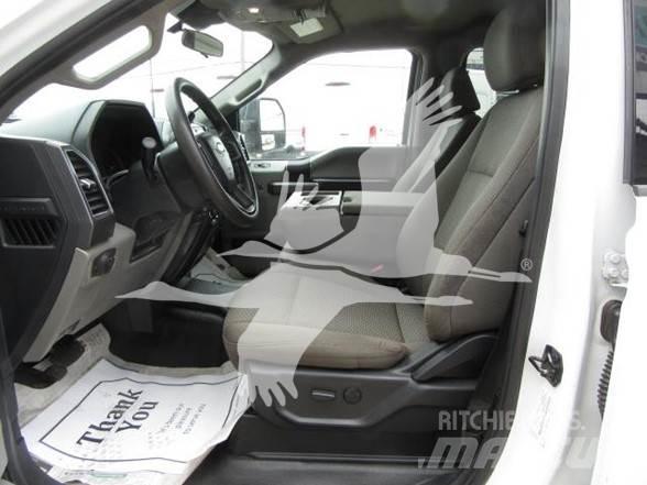 Ford F350 Строительная техника - Другие