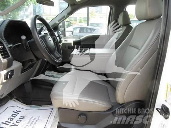 Ford F350 Строительная техника - Другие