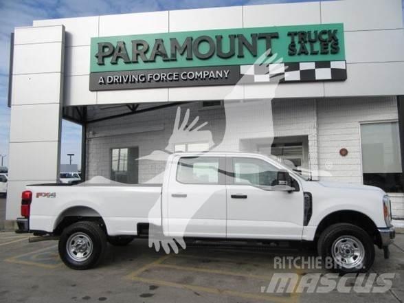 Ford F350 Строительная техника - Другие