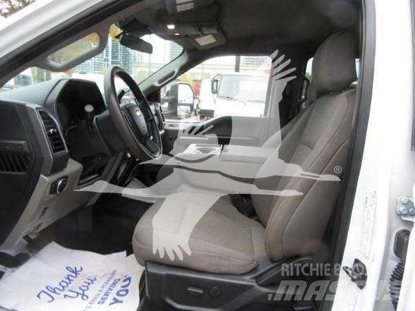 Ford F550 Строительная техника - Другие