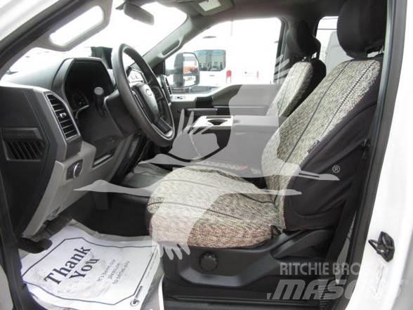 Ford F550 Грузовики-платформы/боковая разгрузка
