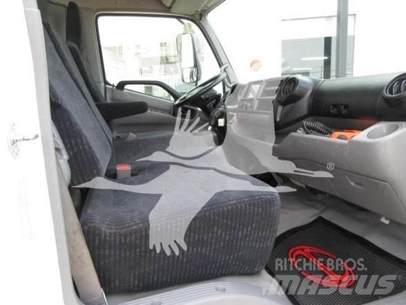 Hino 195 Грузовики-платформы/боковая разгрузка
