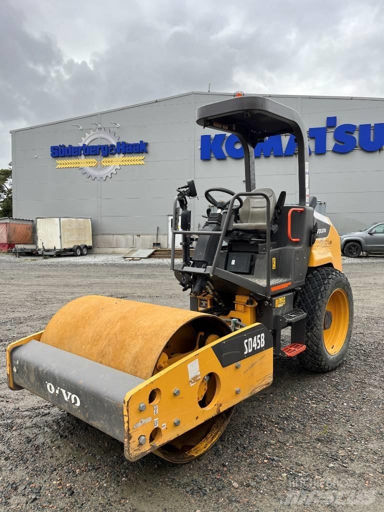 Volvo SD 45 B Грунтовые катки